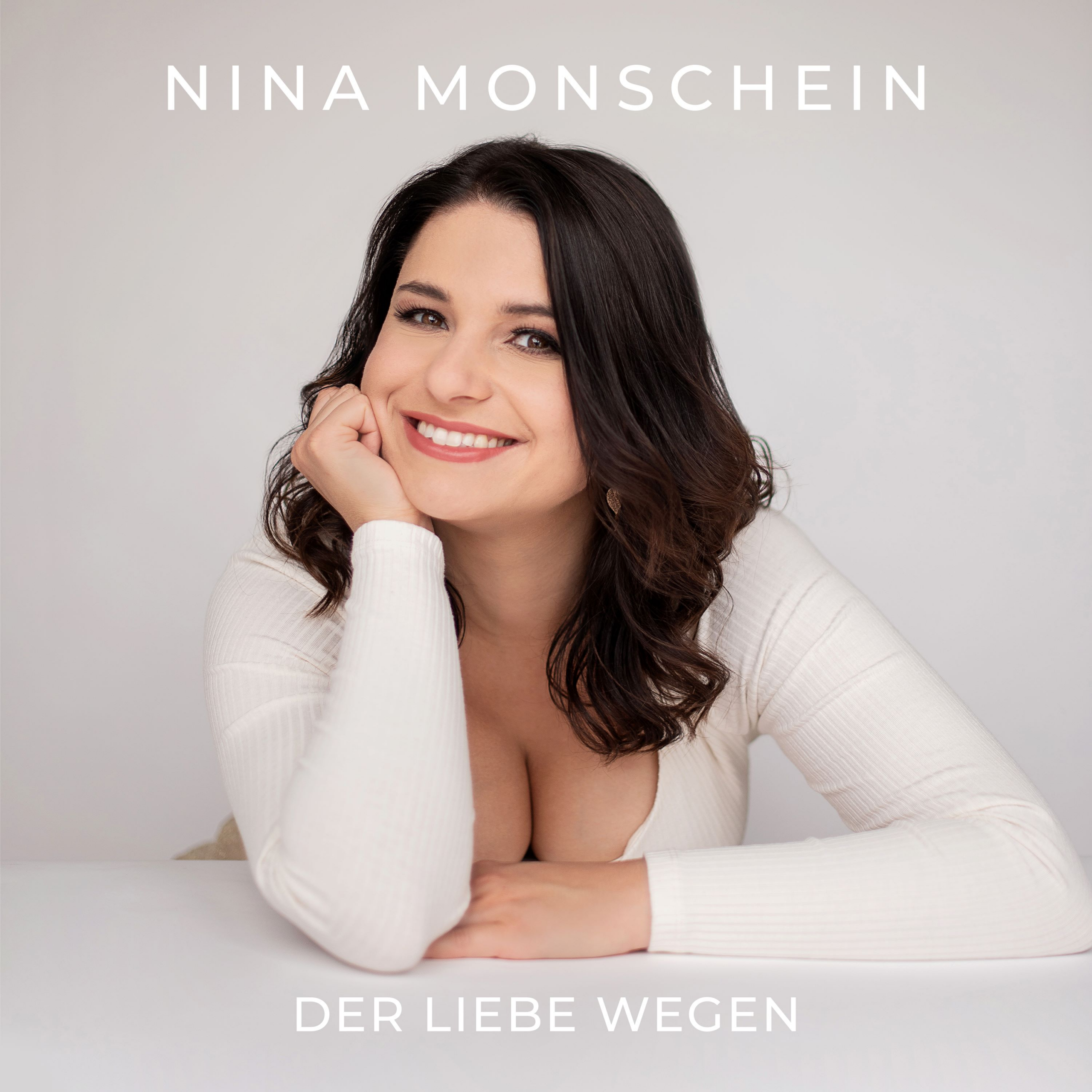 Schlagersängerin Nina Monschein veröffentlicht Debüt-Album „Der Liebe wegen“