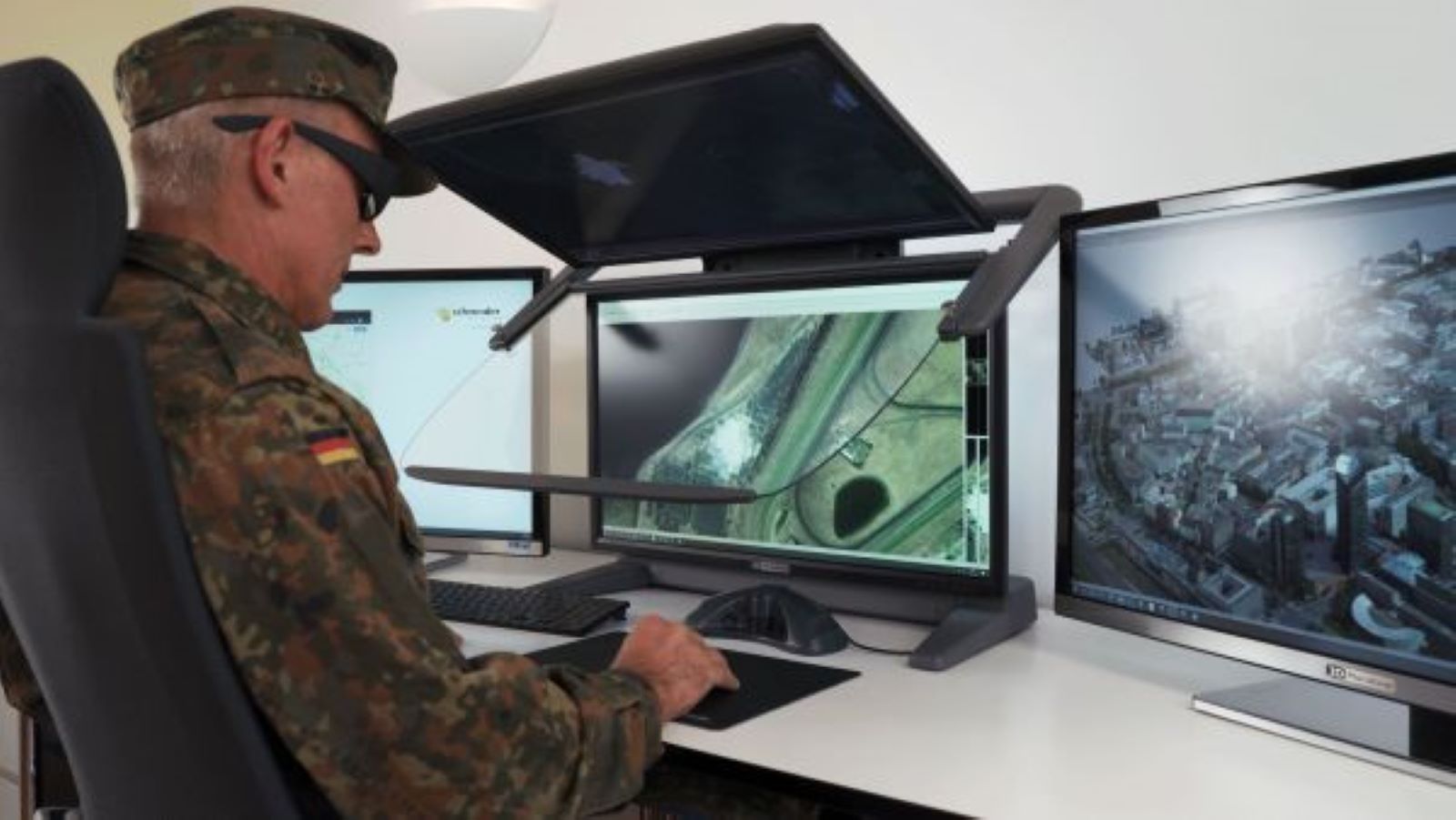 Stereoskopische Desktop-Monitore für den Militäreinsatz: Jetzt nach NATO-Standard abgeschirmt und verzont