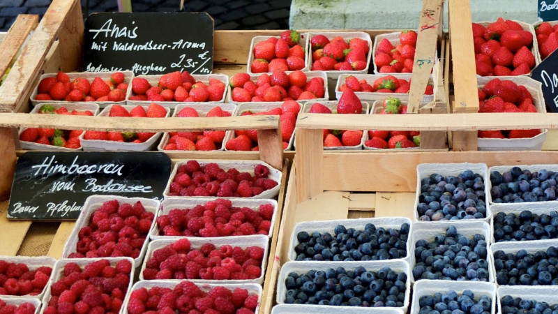 Praktische Verpackungen für Obst und Gemüse in Hofladen und Direktverkauf