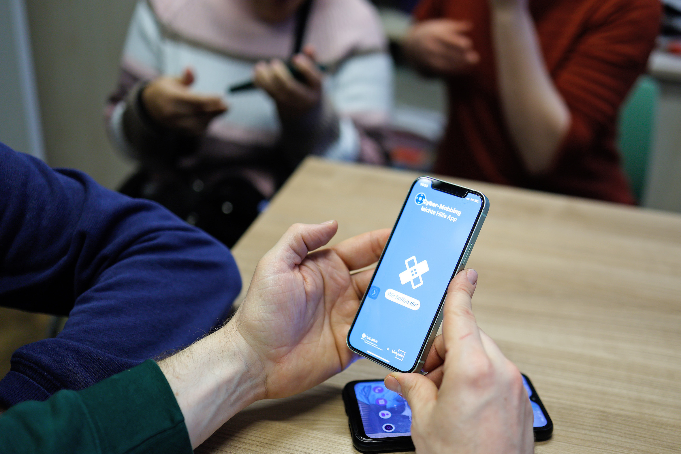 „Cyber-Mobbing Leichte Hilfe App“ der Werkstätten in Berlin und klicksafe ab sofort auch für Android verfügbar