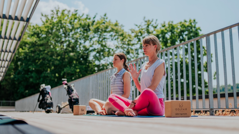 Sport Trend: Fusion von Yoga und Golf im Heitlinger Golf Resort