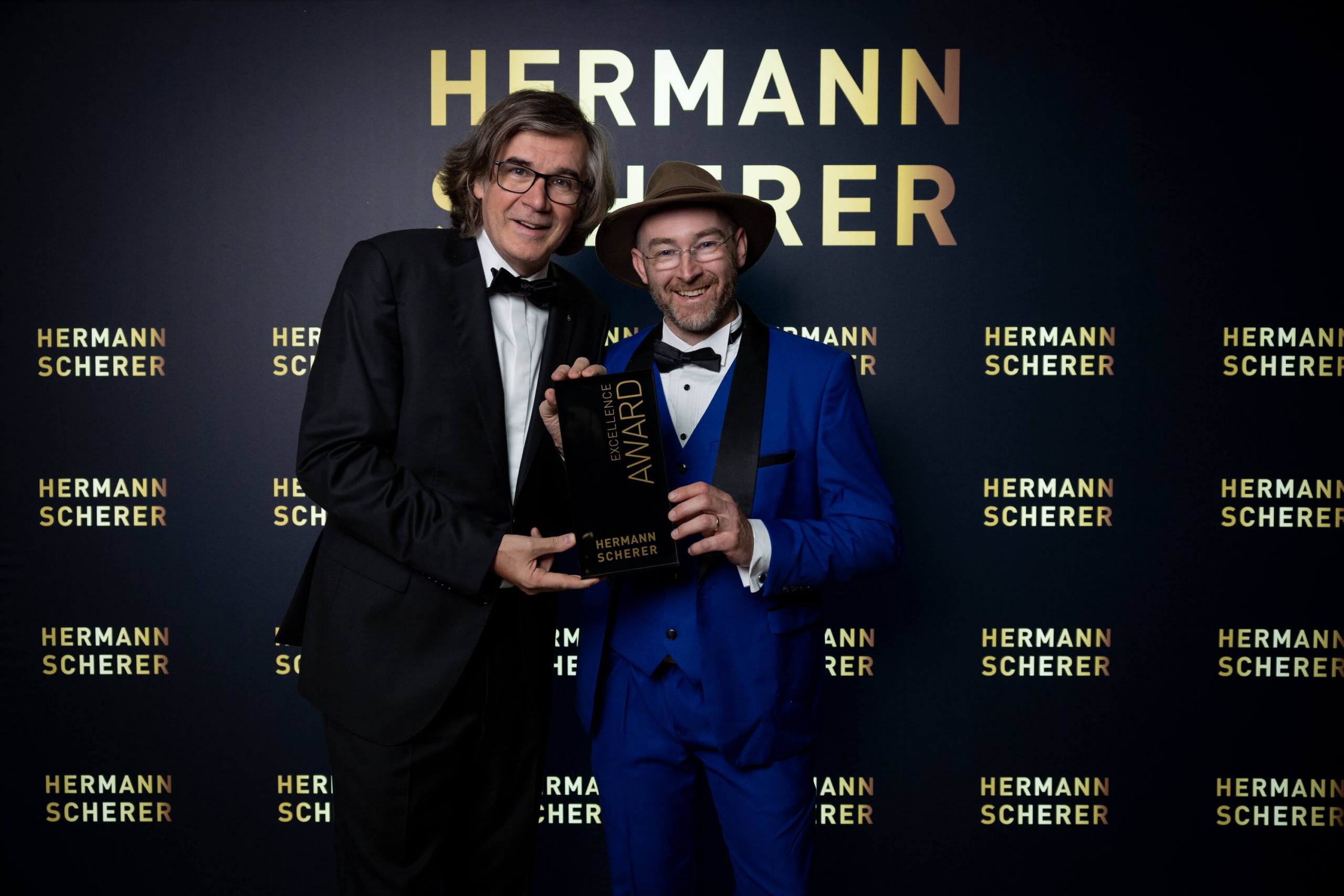 Teltower Gärtner, Marcel Uebscher, triumphiert auf der Speaker Slam Bühne