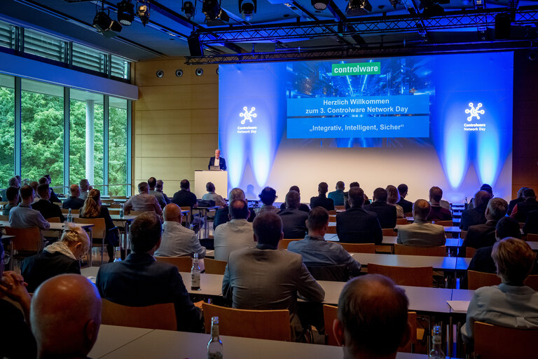 Netzwerk- und OT-Experten unter sich beim „Controlware Network Day & OT-Forum 2024“ in Hanau