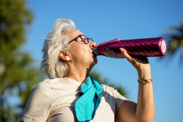 Tipps für Senioren bei Sommerhitze – Verbraucherinformation der DKV