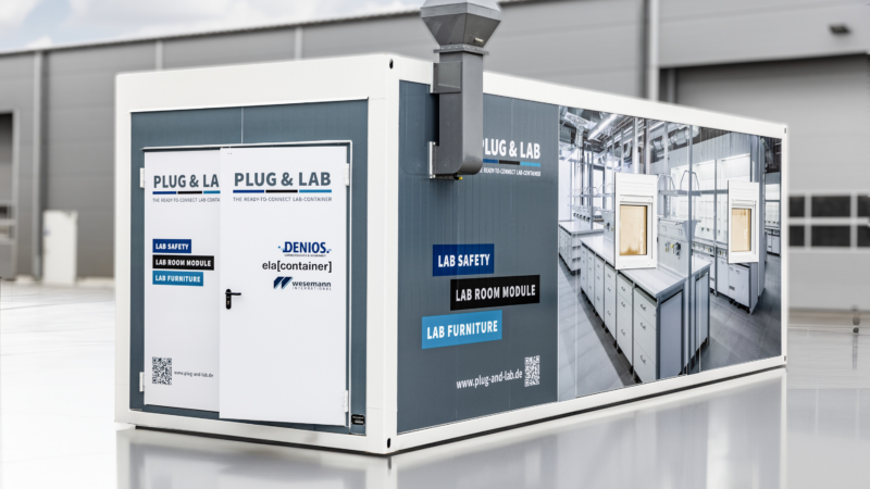 Neu im Sortiment – der Plug & Lab Laborcontainer von DENIOS