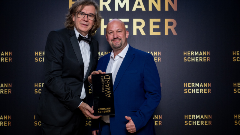 Allgäuer KI-Experte gewinnt internationalen Speaker Slam