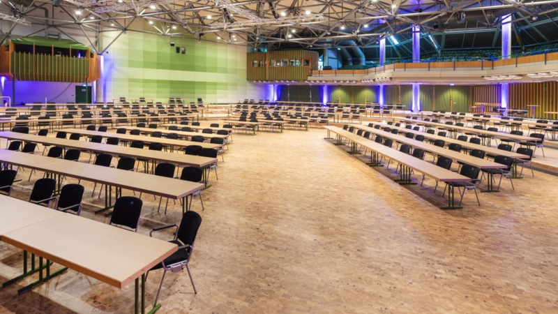 Neues Parkett in der STADTHALLE HAGEN