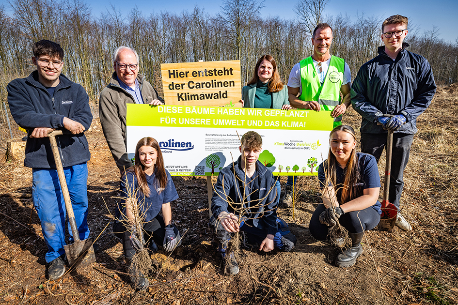 Klimawald 2.0: Carolinen und KlimaWoche Bielefeld starten neue Baumpflanzaktion im Teutoburger Wald