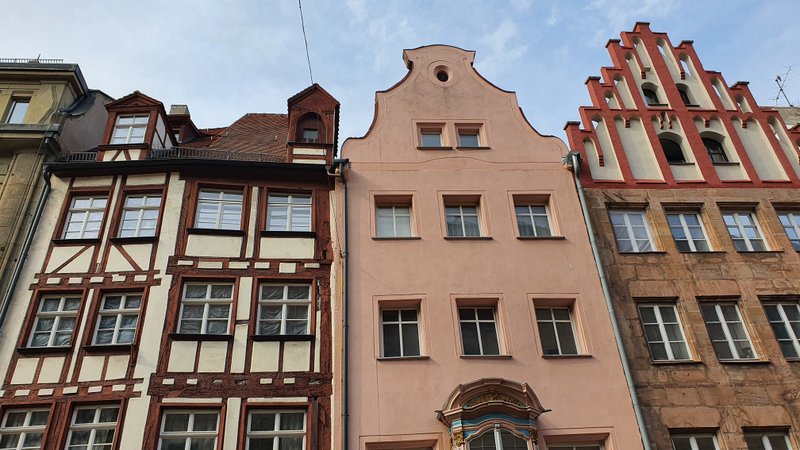 Der Zusammenhang zwischen Immobilienverkaufspreisen und der Entwicklung des Zinsniveaus