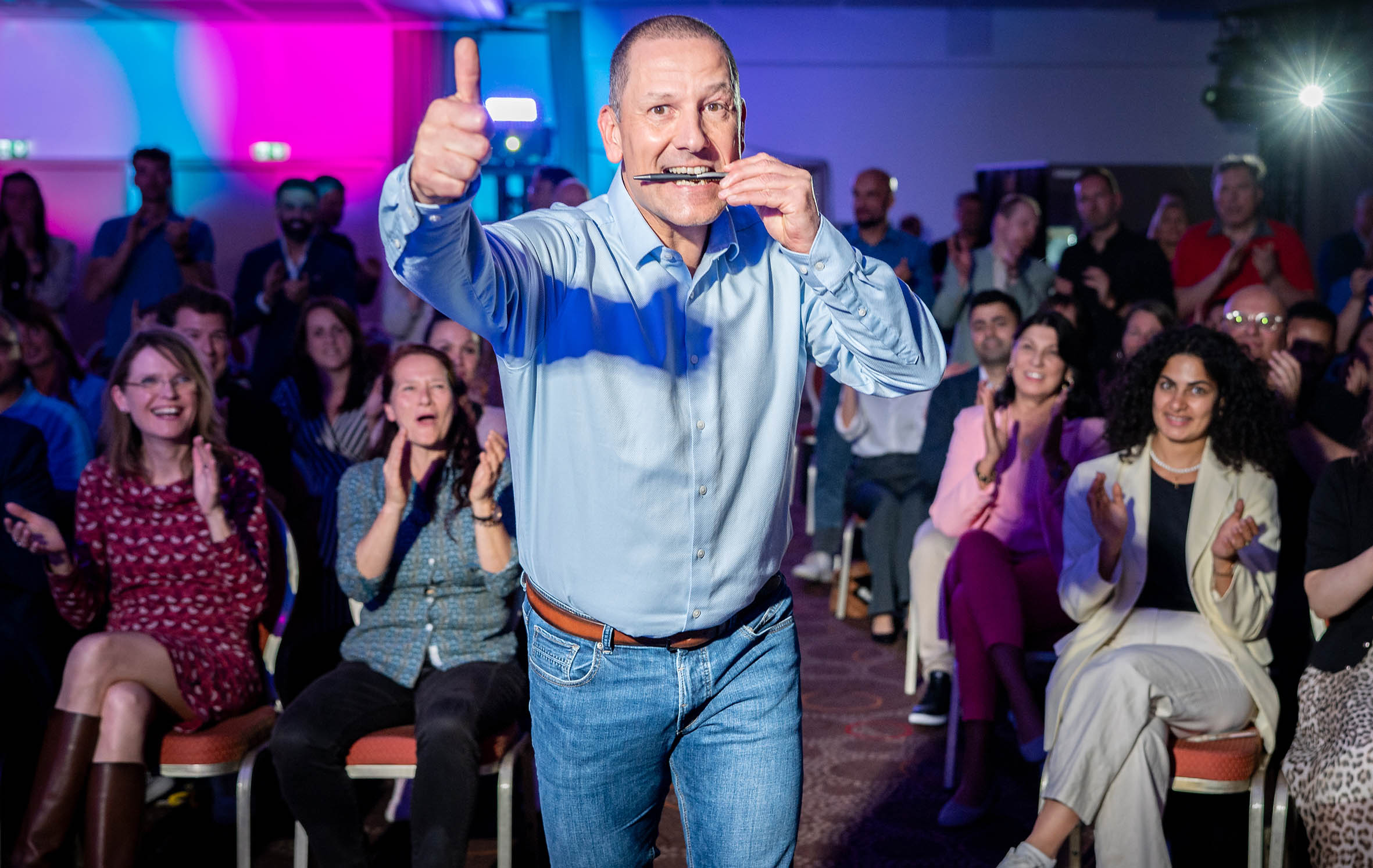 Patrick Ries gewinnt Award beim 6. Internationalen Speaker Slam