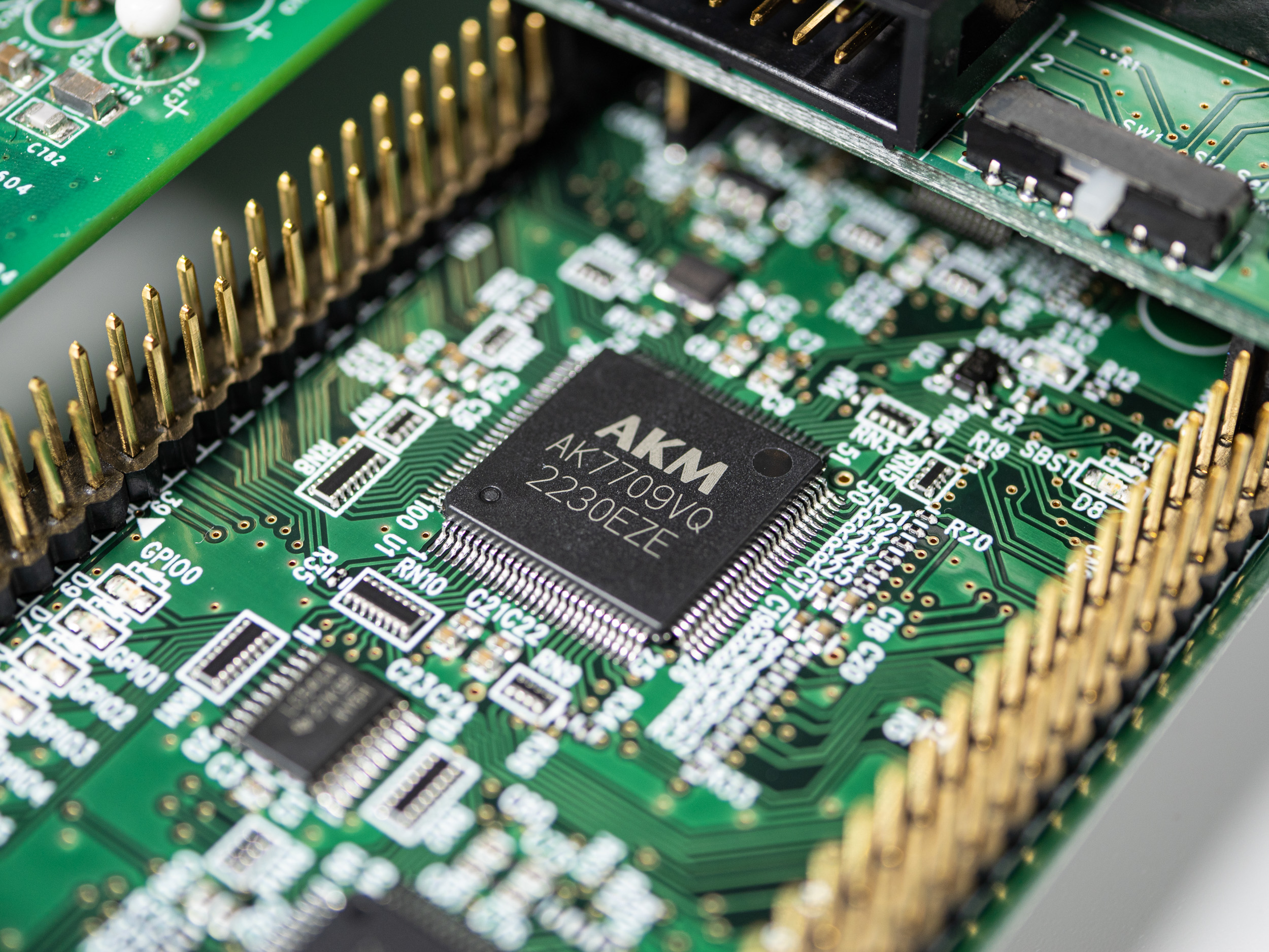 Asahi Kasei Microdevices und Dirac schließen Partnerschaft im Bereich High-Fidelity-In-Car-Audio