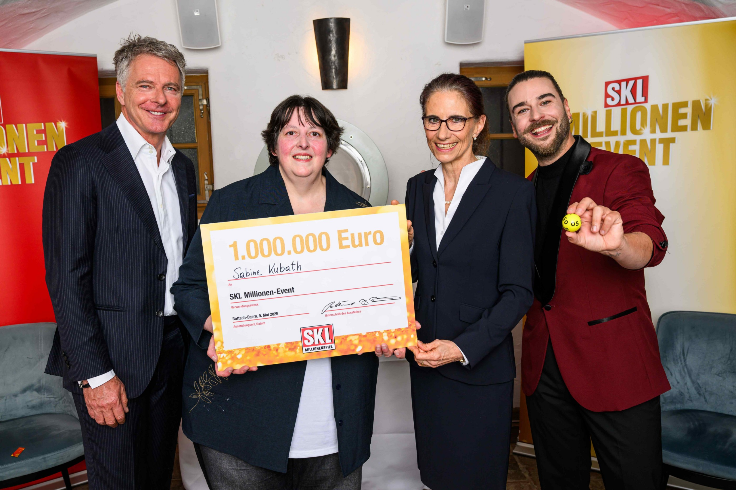 Millionengewinn ermöglicht Familientreffen in Kalifornien