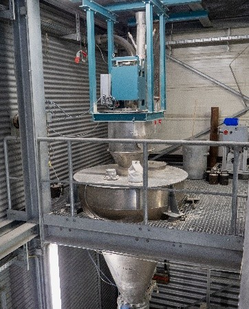 Qlar (vormals Schenck Process) ermöglicht präzise Materialtests und Mischversuche im erweiterten TestCenter