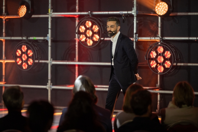 Enes Özkaya gewinnt Excellence Award