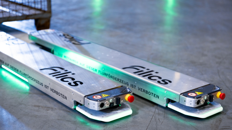 Filics auf der automatica 2025:  Autonomes Doppelkufensystem für effizientes Palettenhandling