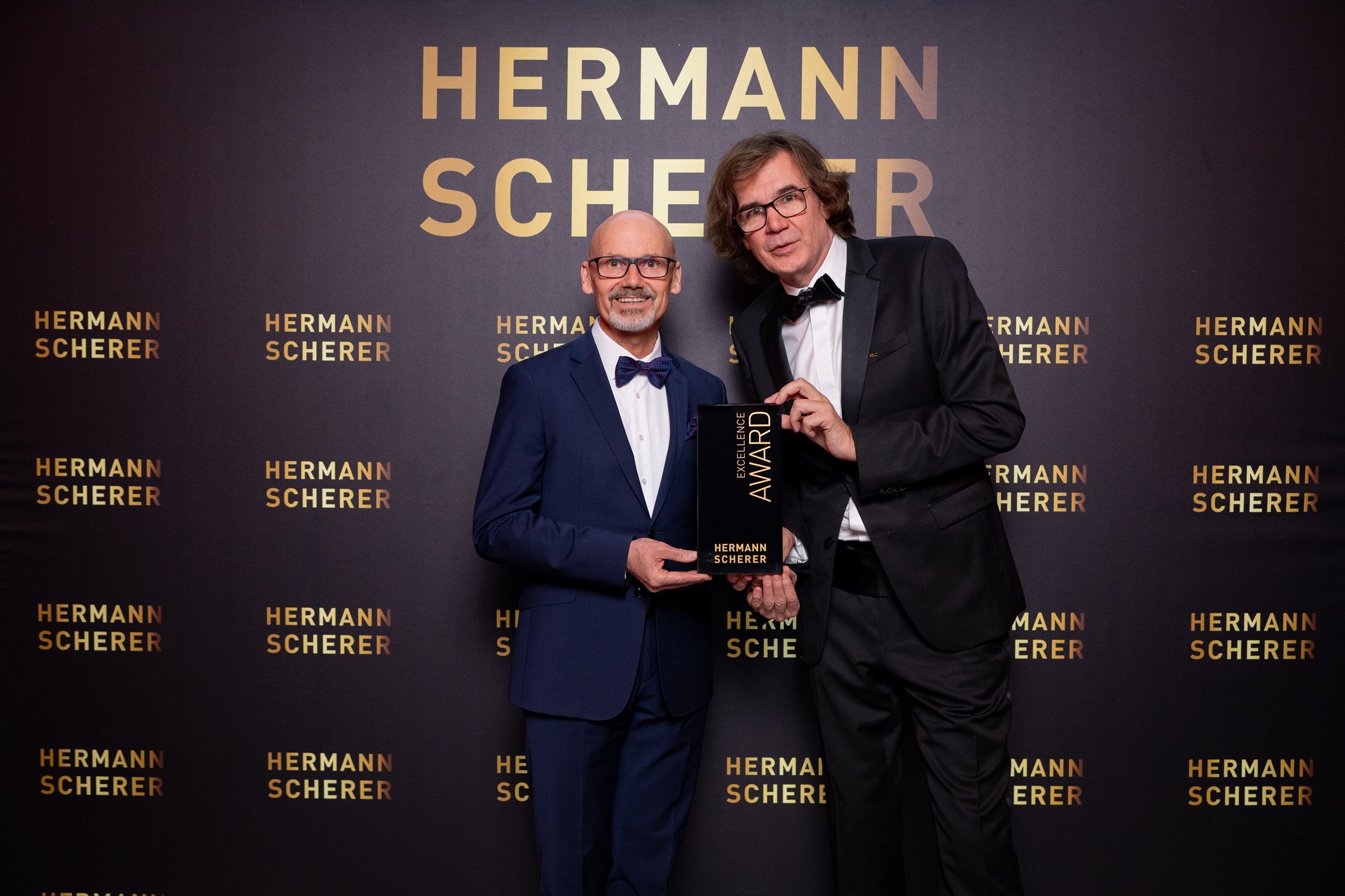 Jürgen Müller gewinnt Internationalen Speaker Slam Award