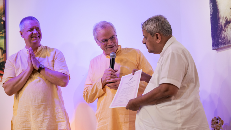 Der Berufsverband der Yoga Vidya Lehrer:innen (BYV) verleiht die Ehrenmitgliedschaft an Dr. H.R. Nagendra, dem Präsidenten der Universität S-VYASA