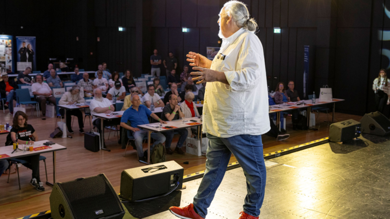 Schlage auch du die Inflation – Erfolgsseminar mit Ernst Crameri