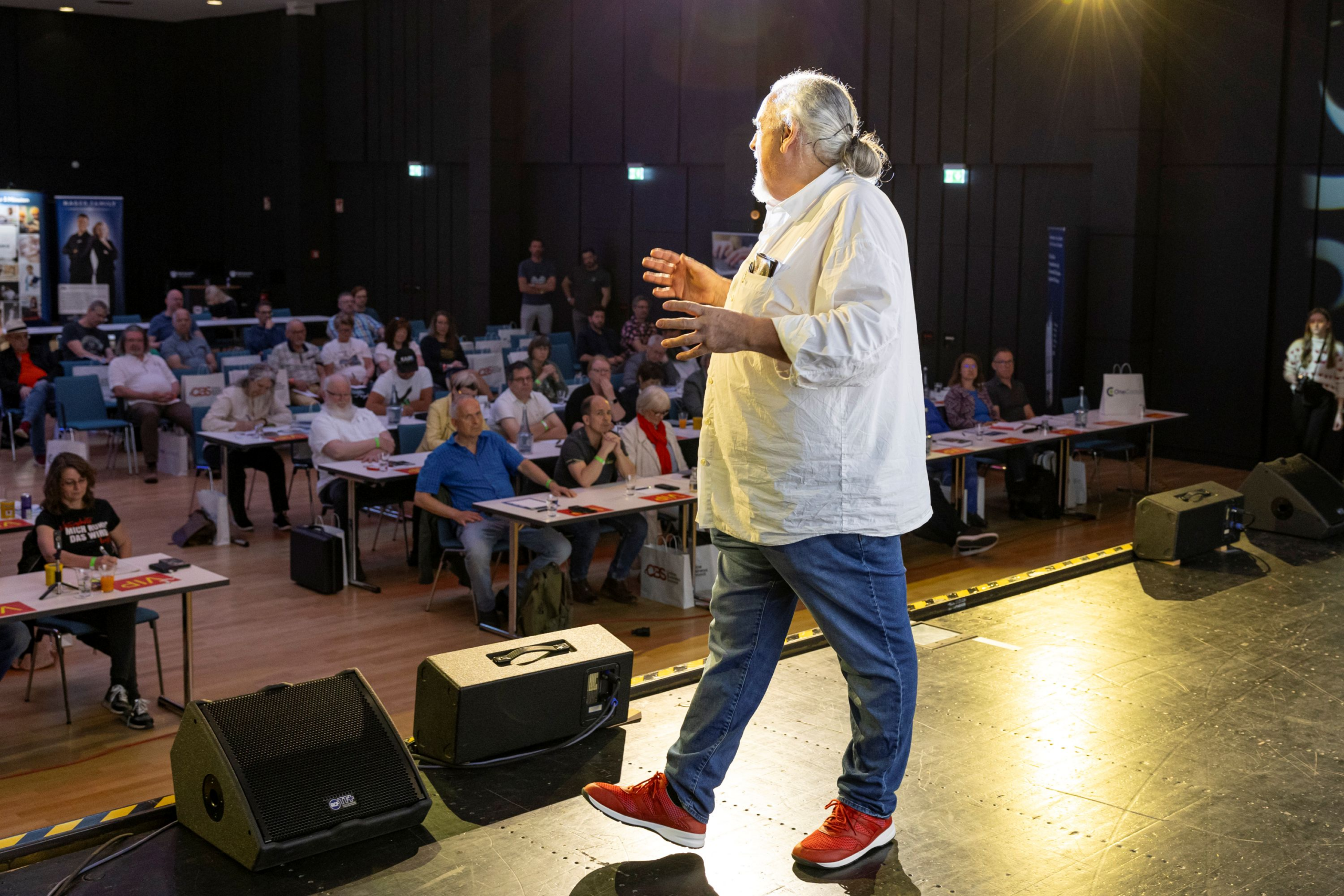 Schlage auch du die Inflation – Erfolgsseminar mit Ernst Crameri