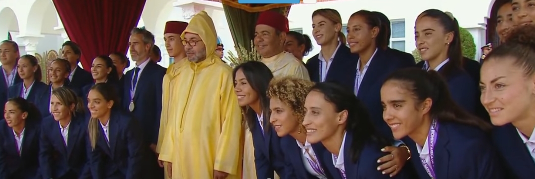 König Mohammed VI. ehrt die Frauenfußballnationalmannschaft