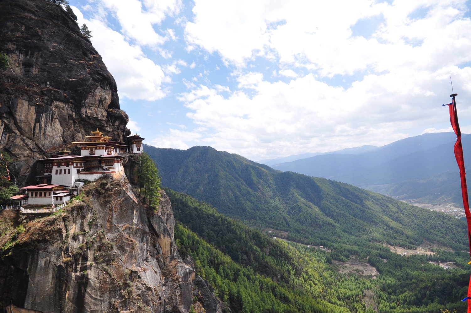 Begegnungen im Land des Donnerdrachens: Aviation & Tourism International stellt neue Reisen ins Königreich Bhutan vor