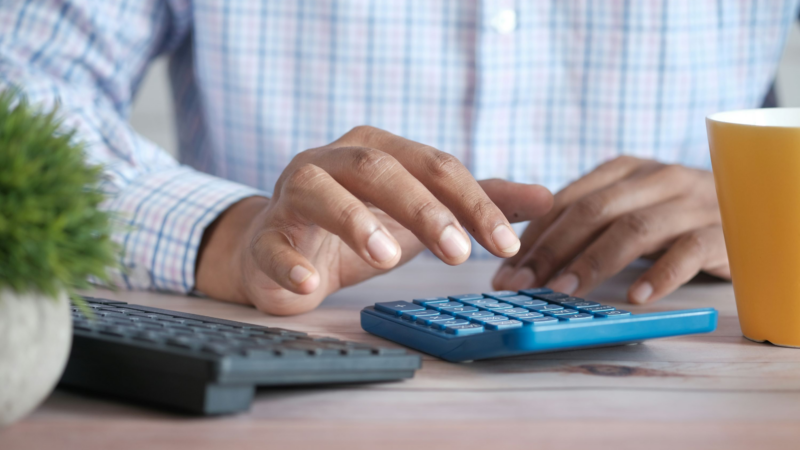 Online-Mehrwertsteuerrechner (MwSt) für jeden verfügbar