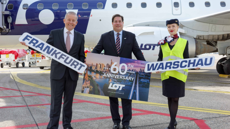 LOT Polish Airlines feiert 60 Jahre Flüge zwischen Frankfurt und Warschau