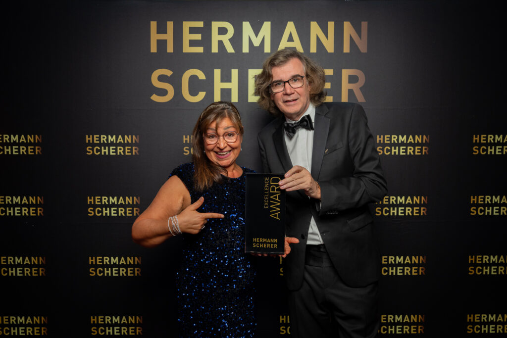 Mary Vasiliou: Von Hamburg zur internationalen Speaker Ikone- Excellence Award für Selbstliebe