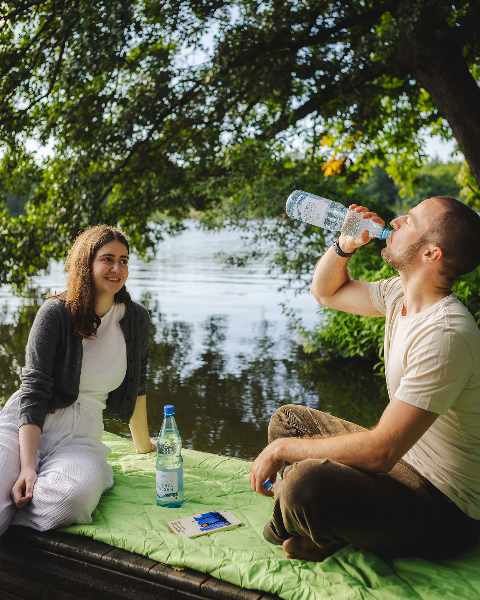 Was trinkt Deutschland am liebsten? Natürliches Mineralwasser!