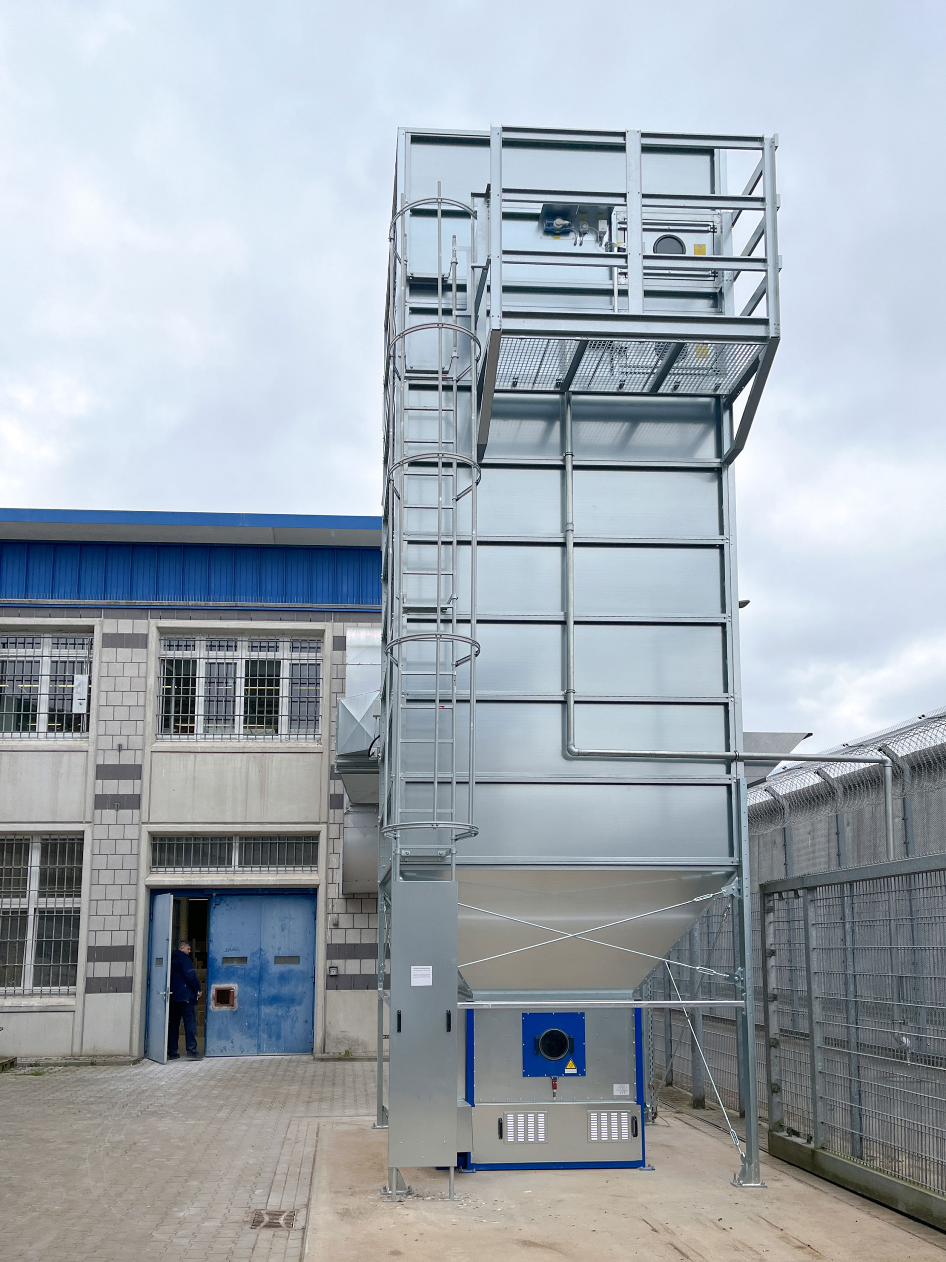 Höcker Polytechnik modernisiert Filtertechnik der JVA Geldern