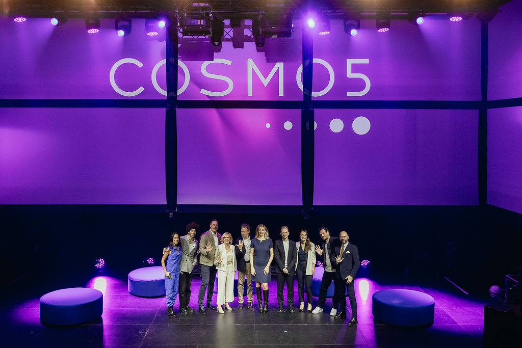 Cosmo5: Globale Marketinggruppe kommt mit Klickkonzept als AI-First-Partner in den DACH-Markt