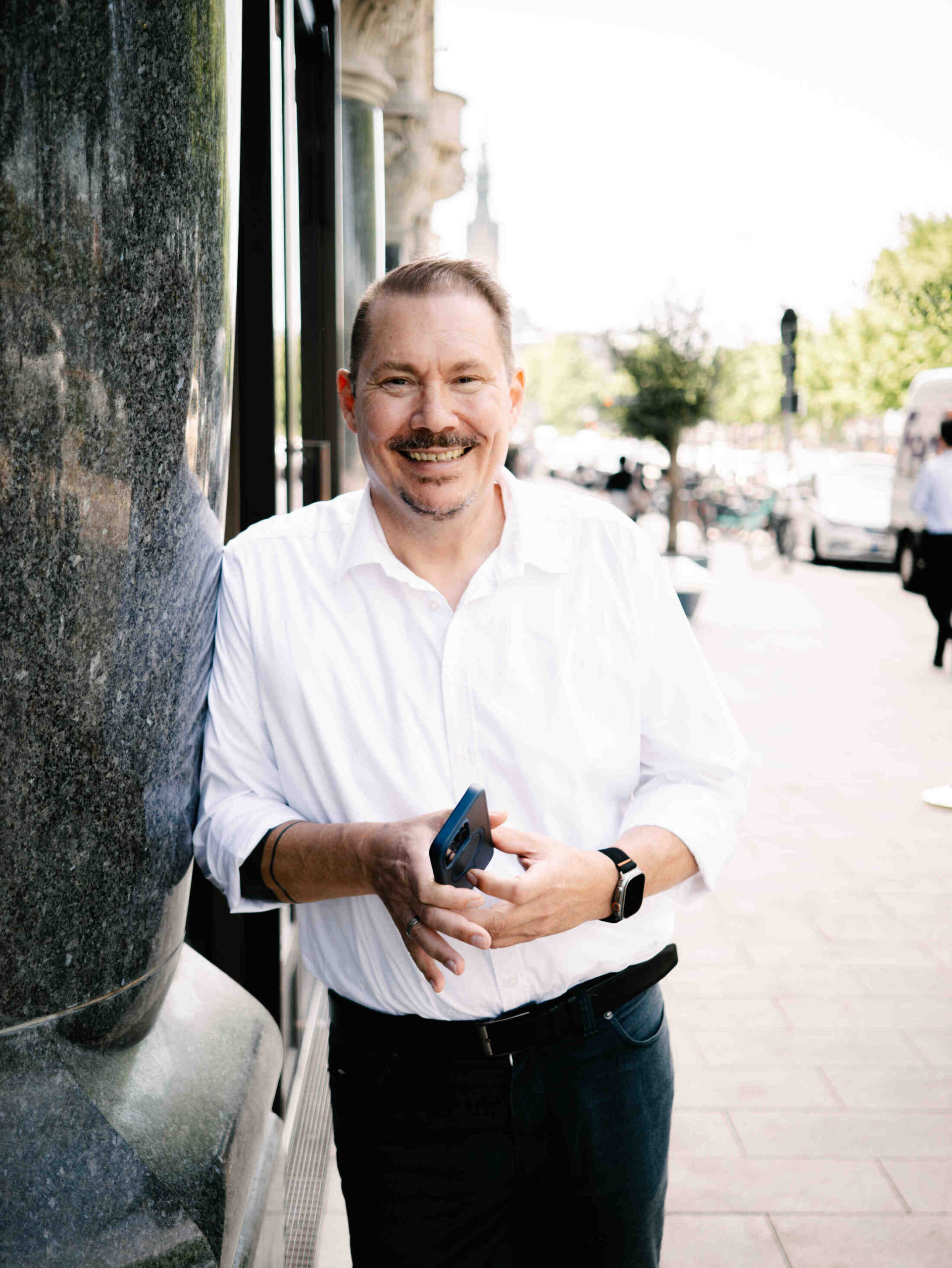 LKW Fahrer finden leicht gemacht – Mit den E-Books der Pesbe GmbH und mit Pesbe Recruiting, das wirklich funktioniert