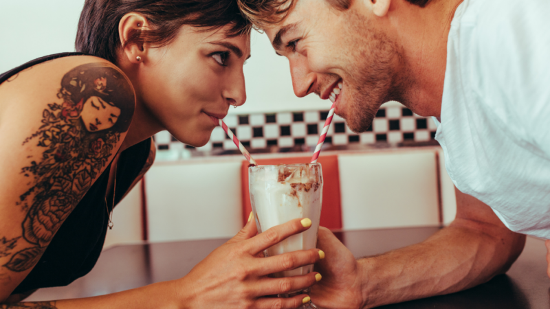 Warum Dating-Apps Bindung erschweren