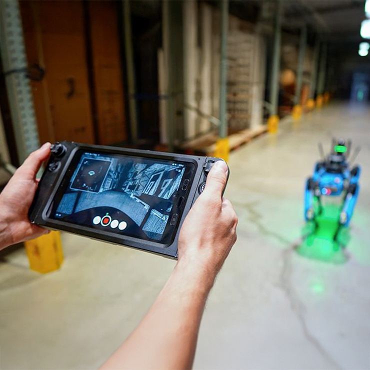 Otto Group realisiert intelligente KI-gestützte Roboterkoordination mit einem Digital Twin von Roboverse Reply