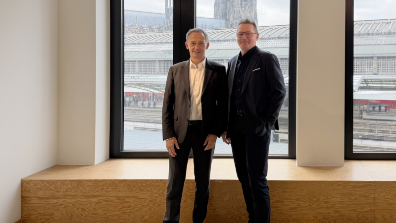 Catena-X trifft Factory-X: GEC und Cofinity-X realisieren Showcase für interoperablen Datenaustausch