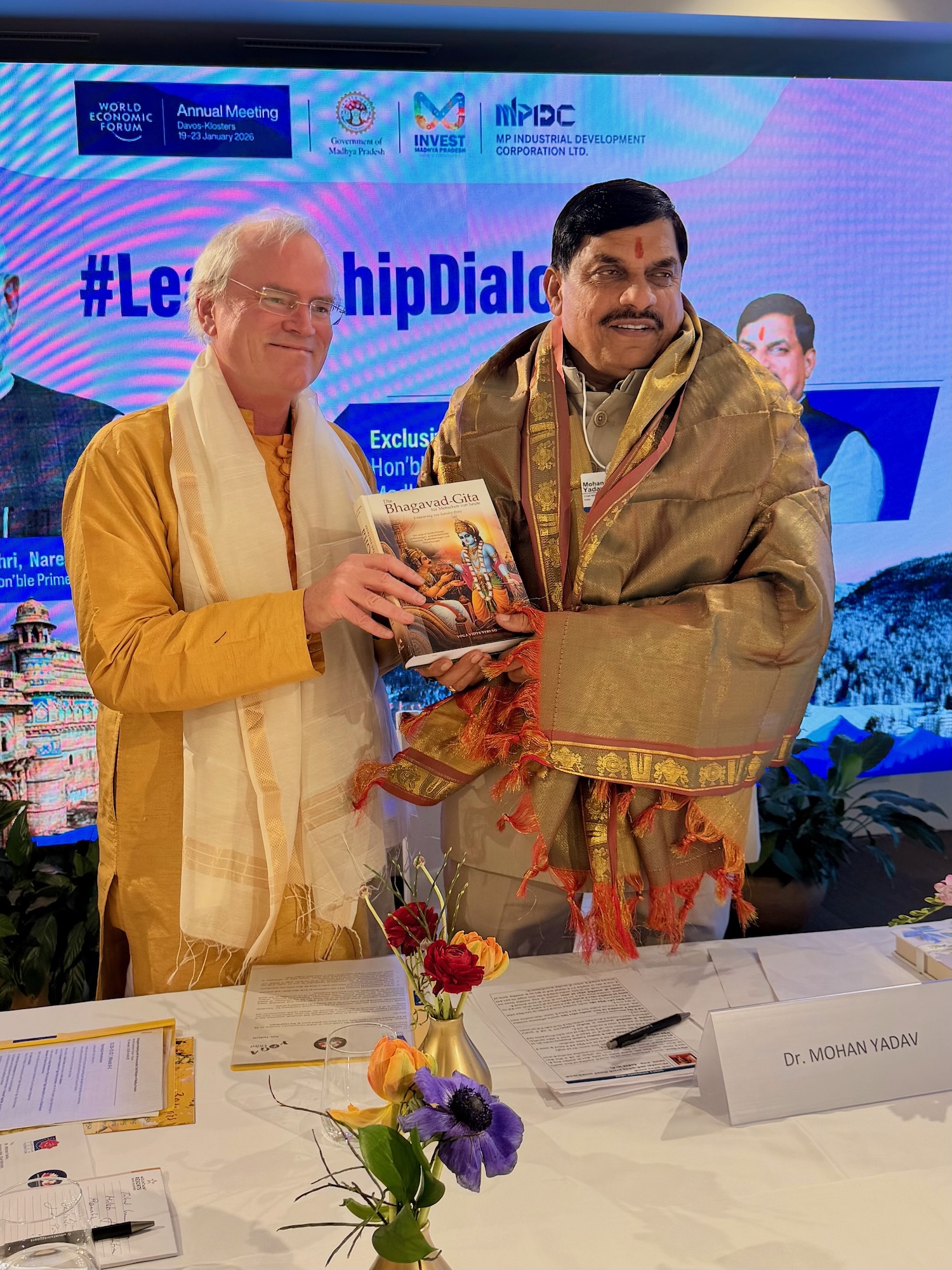 Sukadev Bretz trifft Chief Minister aus Indien in Davos