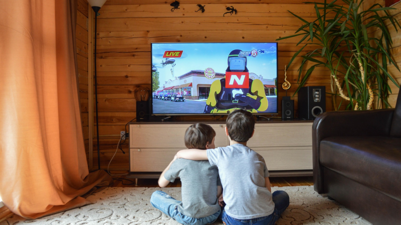 Gefahr für spielende Kinder: Wenn TV-Geräte umkippen