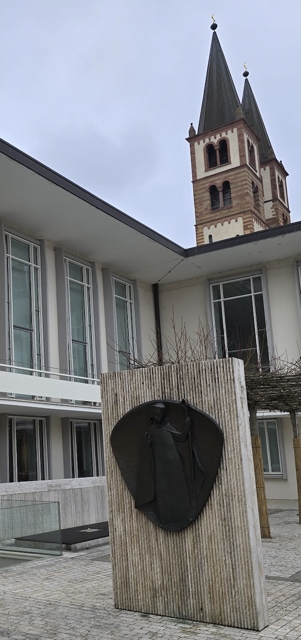 Bestattungsvorsorge Wer übernimmt die Kosten für meine Bestattung?