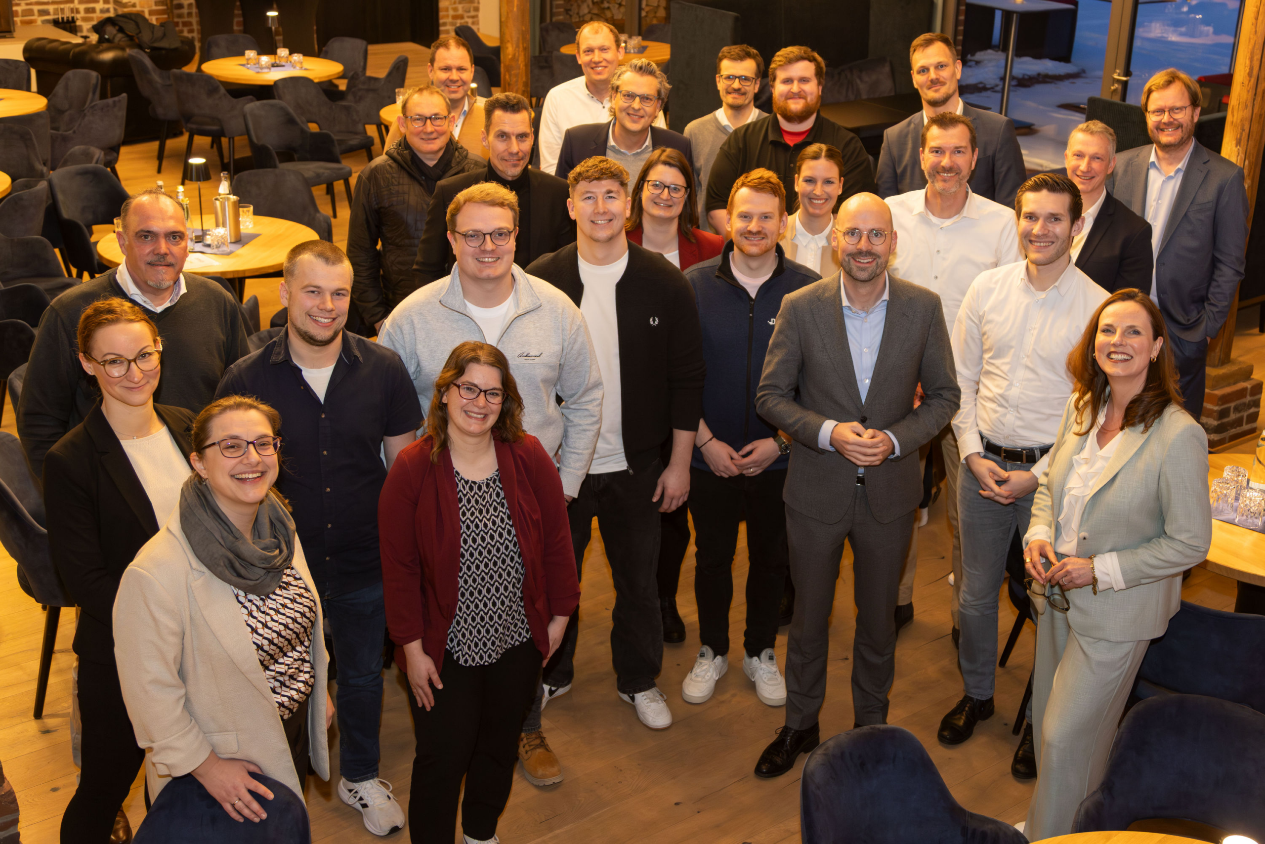 Zweiter JuLePro-Jahrgang bei DENIOS feierlich verabschiedet