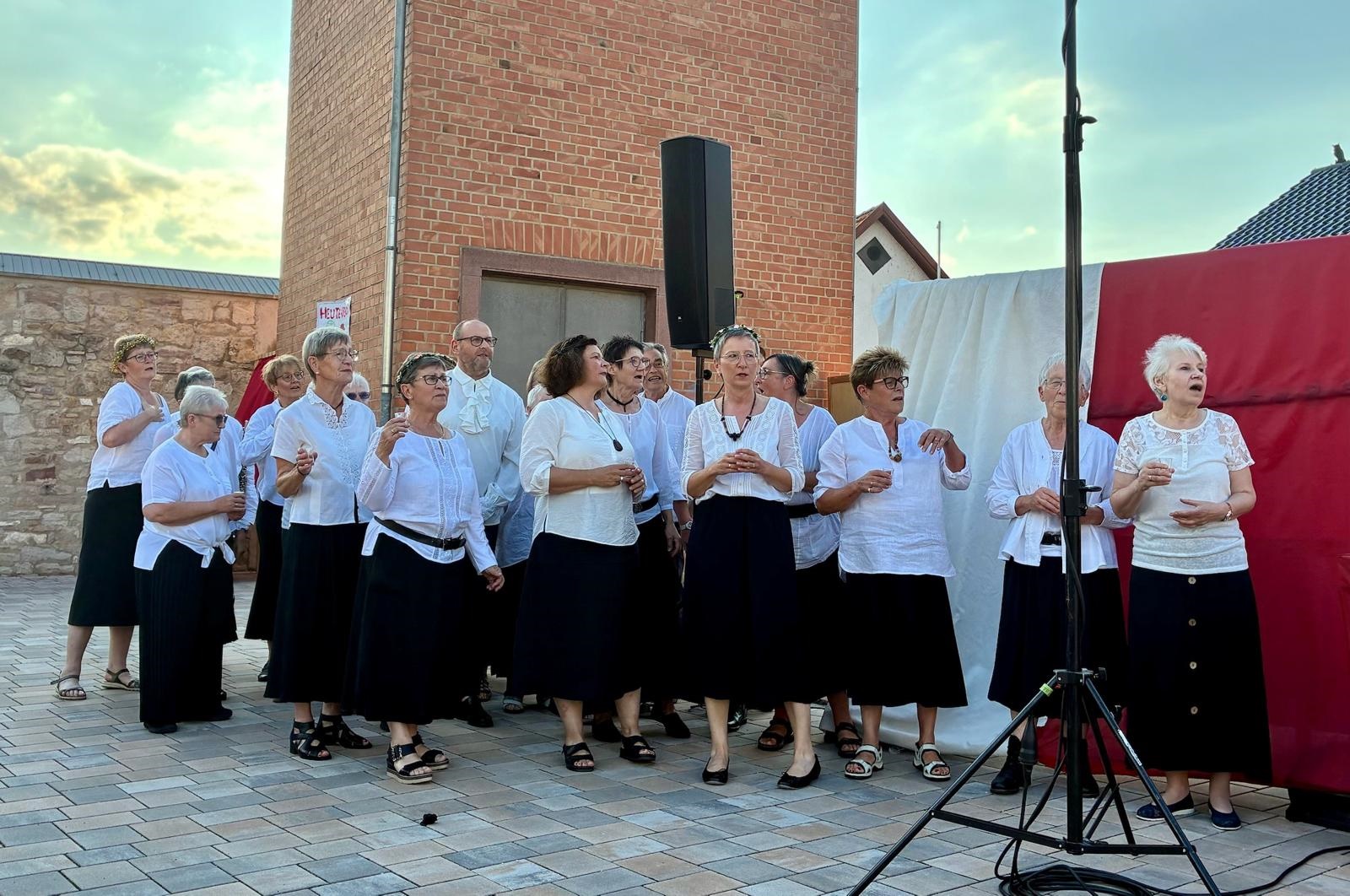 Neue Chorleitung für engagierten gemischten Chor gesucht