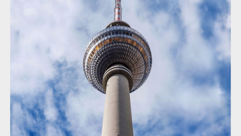 Soljanka wie bei Mutti auf dem Berliner Fernsehturm: das DDR-Kultgericht über den Dächern Berlins genießen