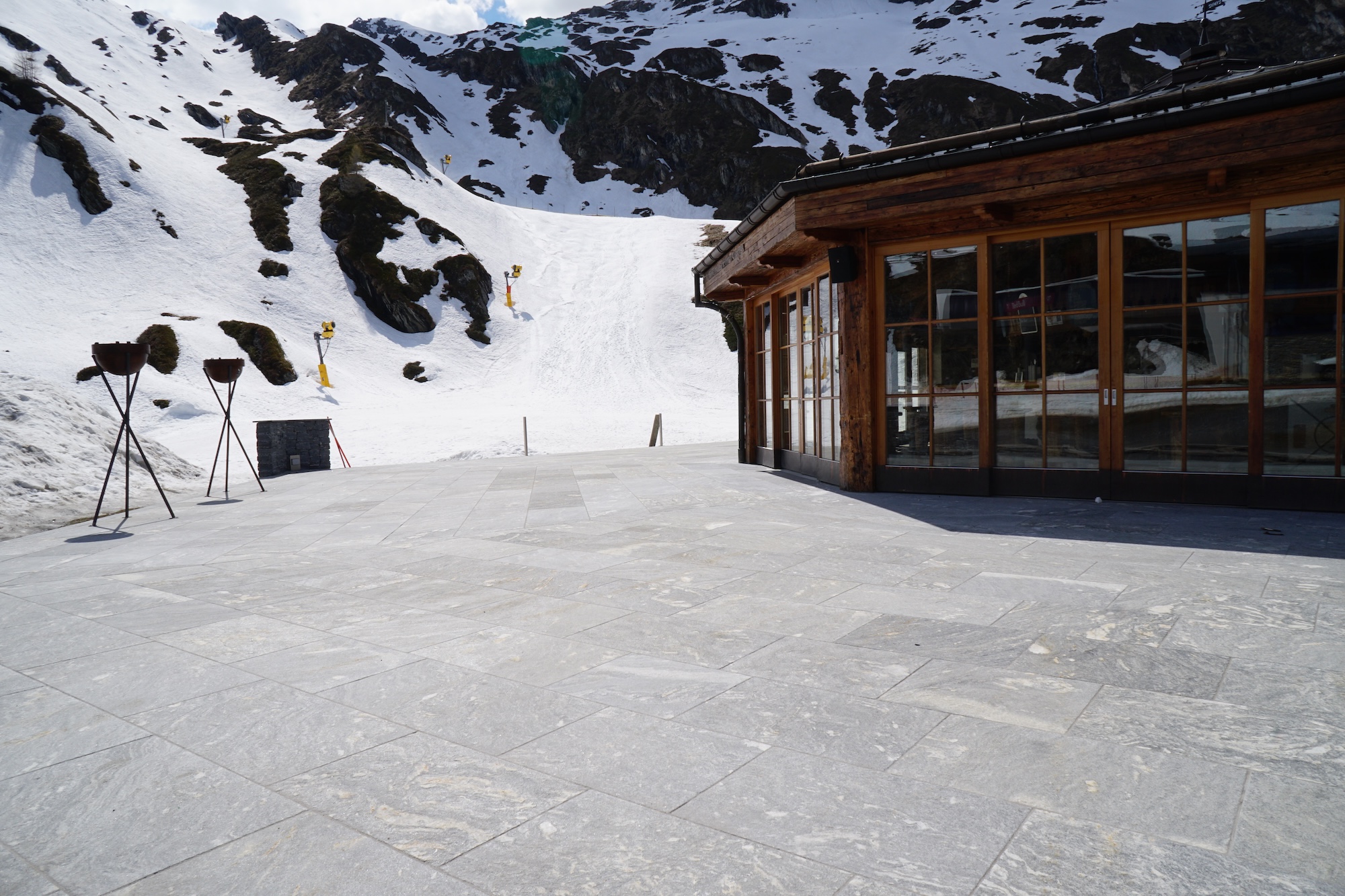 Der Frühling zeigt’s: Das machen Eis und Schnee mit Terrassen