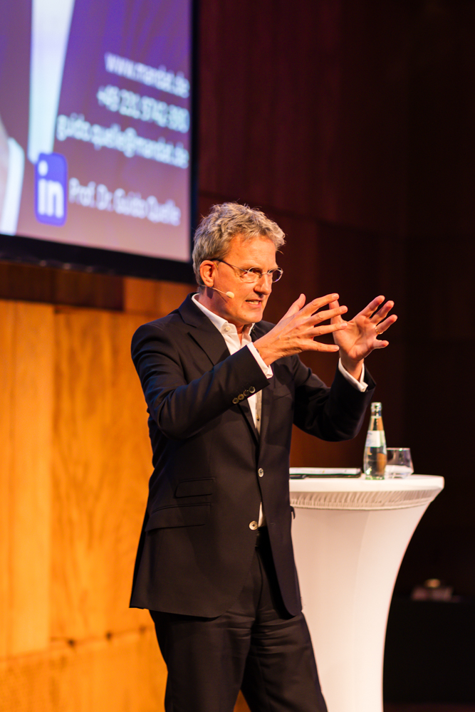 Zwischen KI-Boom und Unsicherheit: Warum Unternehmer eine klare Vision brauchen