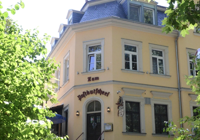 Welt-Bestattung Würzburg:  vom Grab zum Leichenschmaus